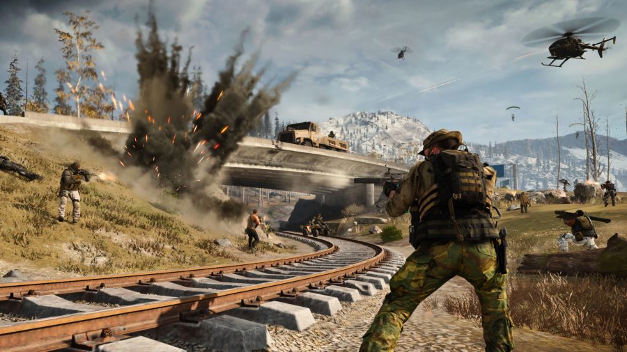 プレイヤーはヴェルダンスクの線路を横切って戦う
