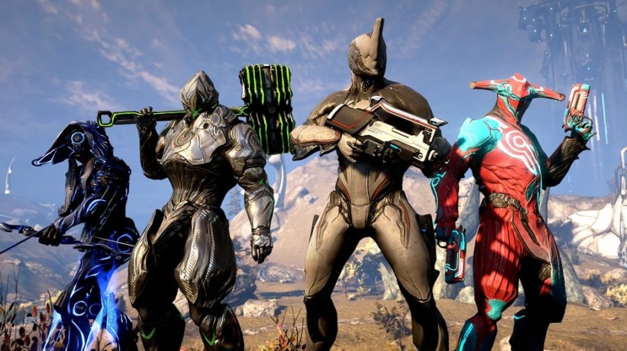 それぞれ独自のWarframeとロードアウトを持つ4人のプレイヤーが並んで立っているのを見ることができます。