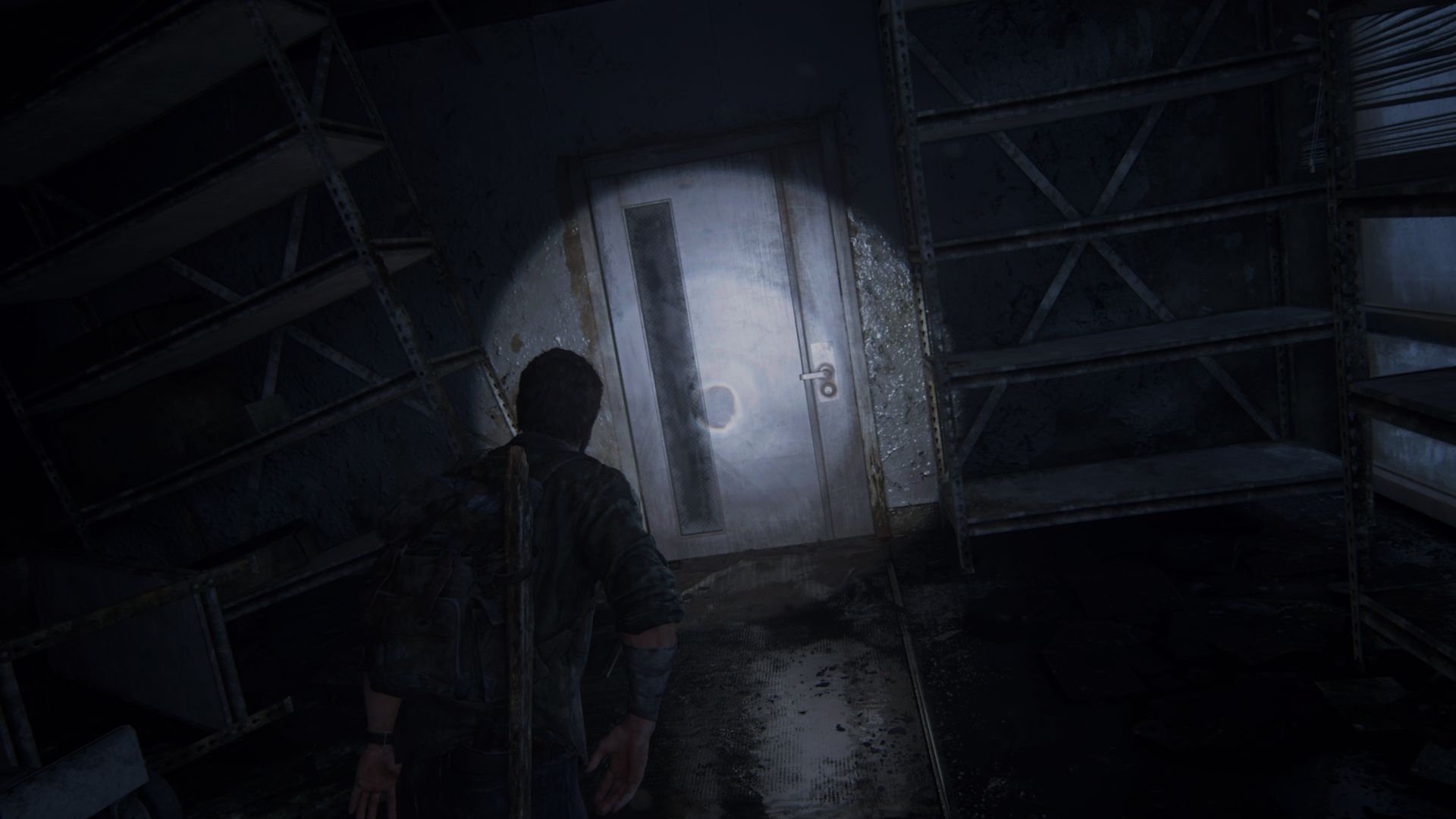 The Last of Us Part 1 Remake The Outskirts コレクションの場所: Joel がコレクションを見ているのを見ることができます