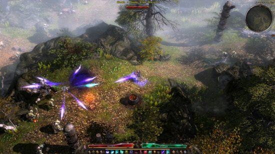 Diablo のようなゲーム: Grim Dawn のゲーム内スクリーンショット。プレイヤーがカラフルな発射物を発射している様子を示しています。 