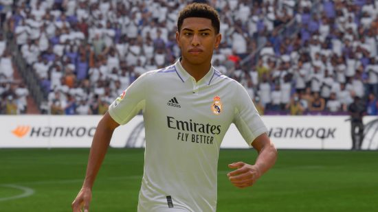 EA FC 24 キャリアモード: レアル・マドリードの白いユニフォームを着たジュード・ベリンガム
