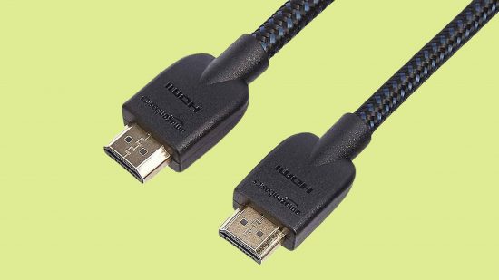 ベスト HDMI ケーブル: 緑色の背景の前にある AmazonBasics 編組 HDMI ケーブル