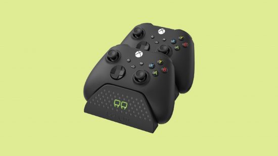 ベスト Xbox コントローラー充電器: 緑の背景の前にある Venom Twin 充電ドック