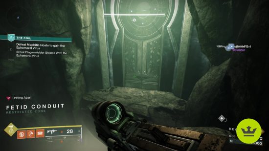 Destiny 2 ザ コイル: ザ コイルで秘密の宝箱が入っている大きな鍵のかかったドアを見ているプレイヤー。